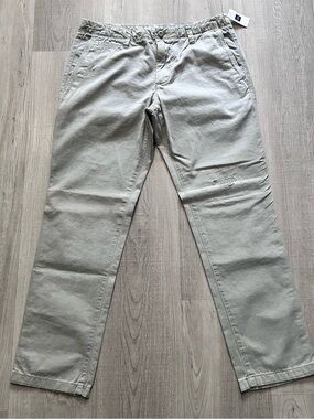 GAP MENS KHAKI PANTS